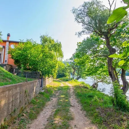 Narona بيت للعطل *