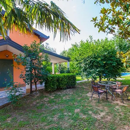 Narona بيت للعطل *